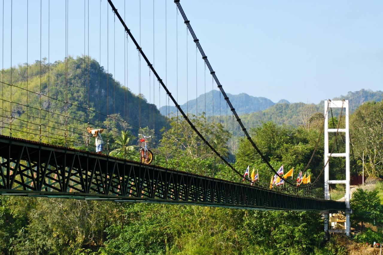 Hintok River Camp Ban Huai Maenam Noi Exteriör bild